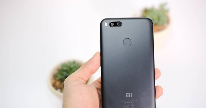 Đập hộp Xiaomi A1: Camera kép, hấp dẫn trong phân khúc trung cấp.