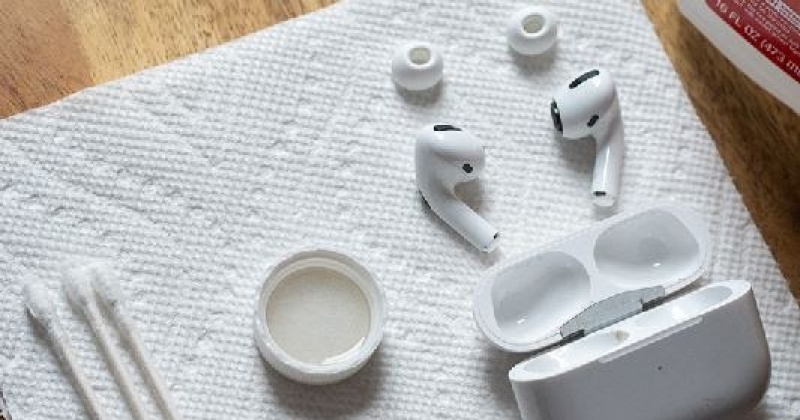 Mẹo hay làm sạch AirPods và AirPods Pro mà không làm hỏng chúng