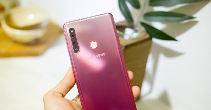 Trên tay Galaxy A9 2018: 4 camera chụp cả thế giới!!!